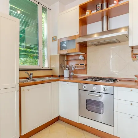 2 Bedroom Lovely In *