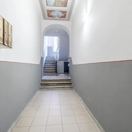 2 Bedroom Lovely In Apartment