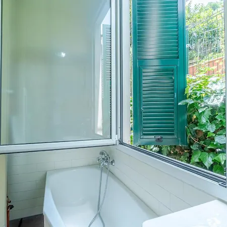 2 Bedroom Lovely In