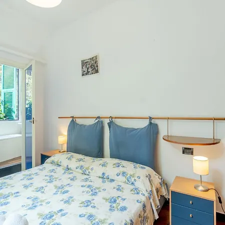 2 Bedroom Lovely In Apartment